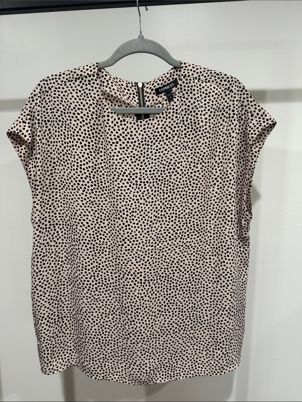 Express beige and black dot cap sleeve blouse
